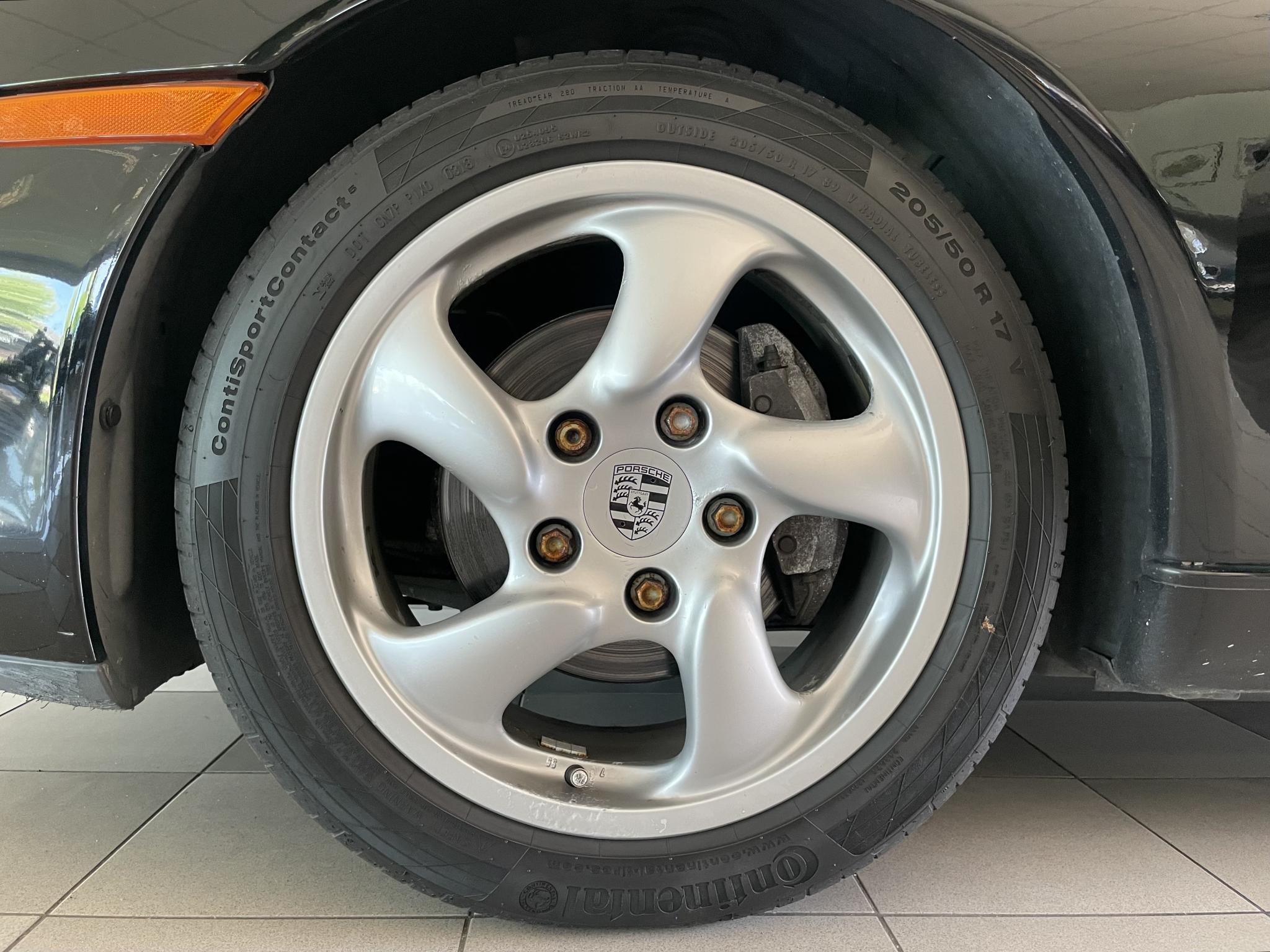 Porsche Boxster 2.7 1