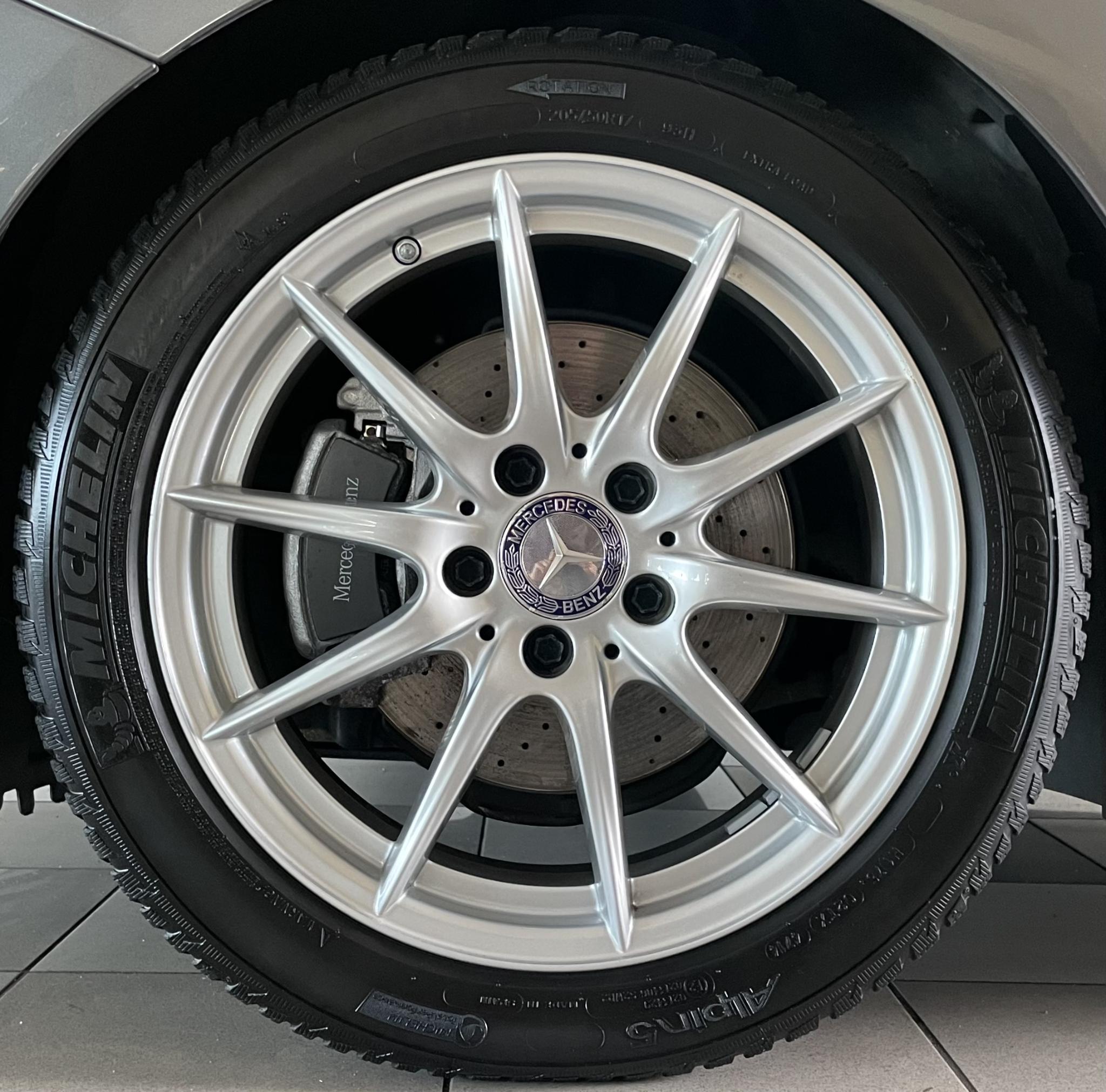 Mercedes-Benz B 180 Ambition 1