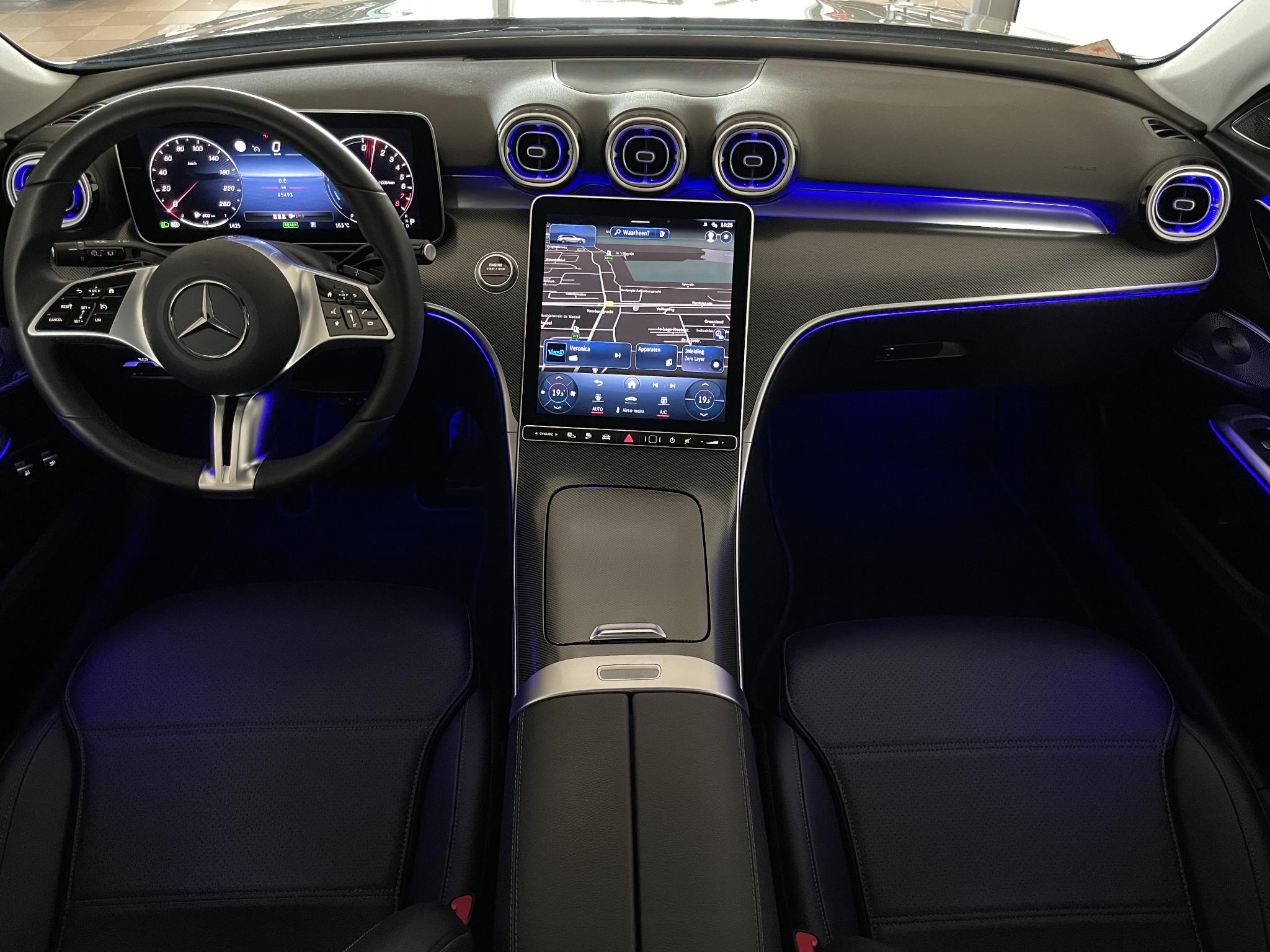 Mercedes-Benz C Estate 300 e Luxury Line 2