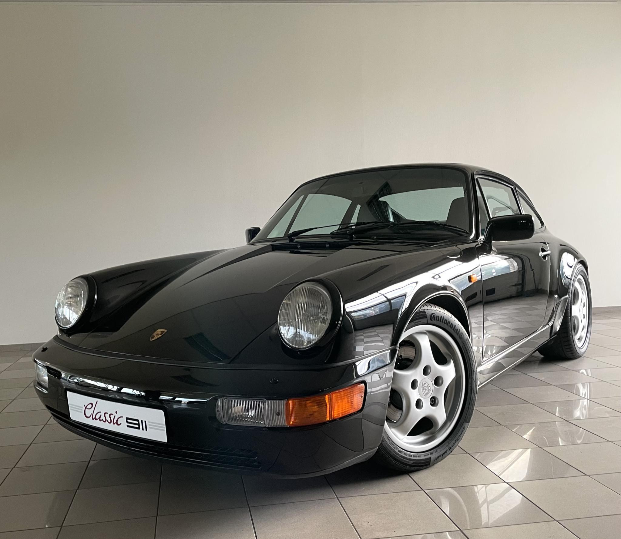 Porsche 911 3.6 Carrera 4 Coupé